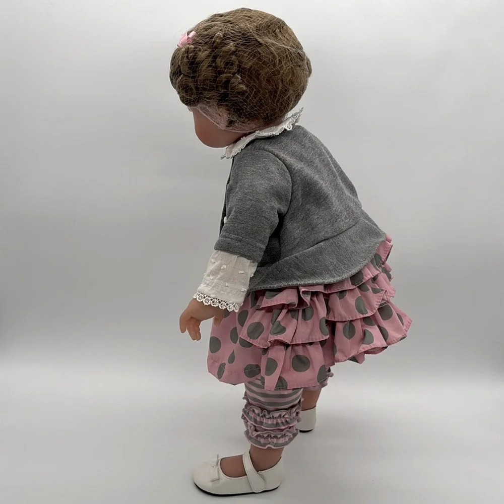 Hold That Pose-Picture Perfect Avery Doll By Ashton-Drake Galleries
